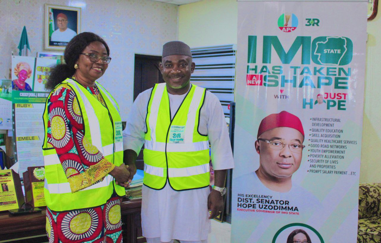 L-R Hon. Ruby Emele, Commissioner, Local Government and Chieftaincy Affairs and Dr. Chimezie Amadi, Commissioner, MDEEG